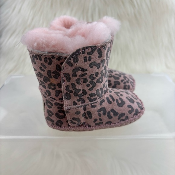 UGG Blush Cheetah Pink print Infant Booties Size 0/1 - Picture 2 of 7